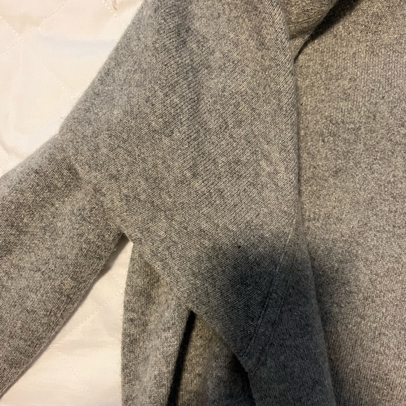 Tahari cashmere belted cardigan - Picture 5 of 6